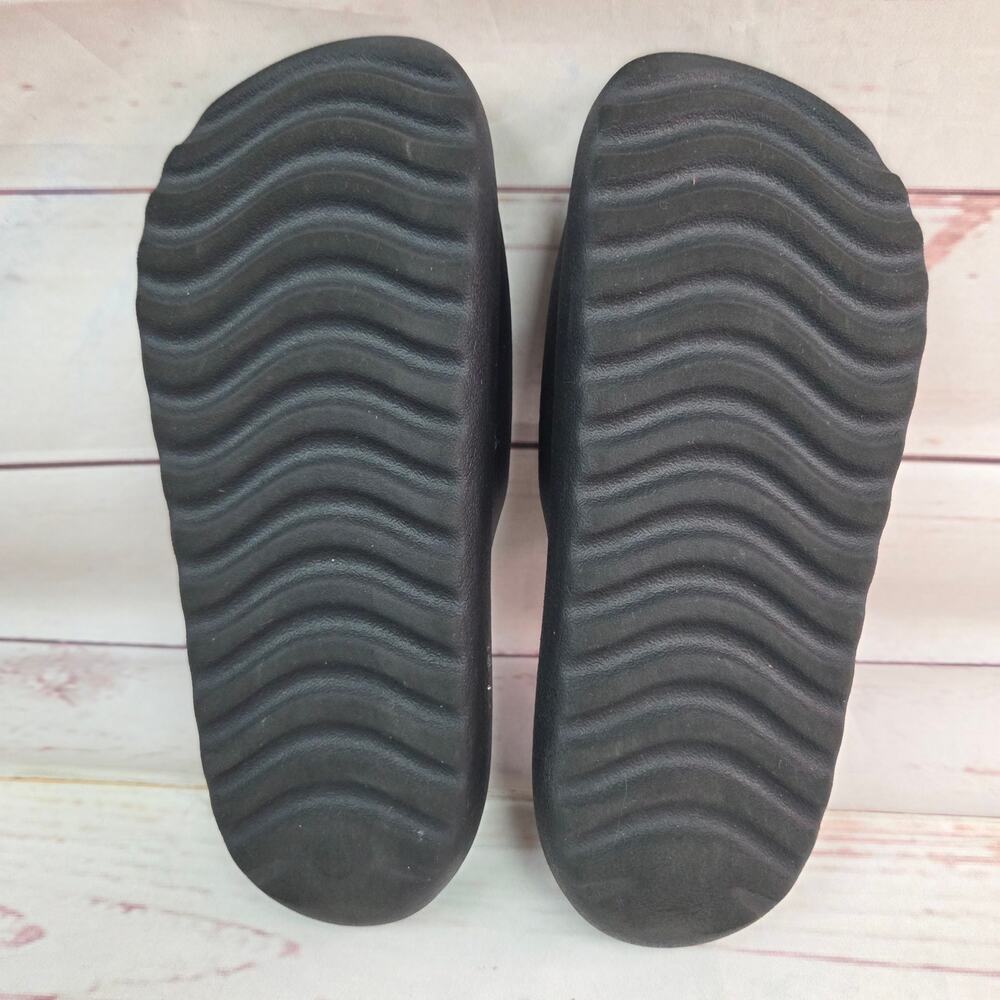 Adidas Adilette Lumia Slides Youth Size 5 Black Slip On Sandals Kids - Picture 5 of 9